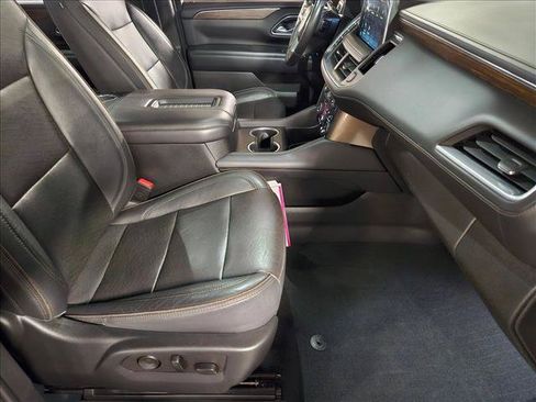 Used 2022 Chevrolet Tahoe High Country w/ Premium Package 2 AWD/4WD image 20