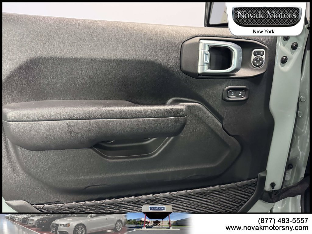 Used 2023 Jeep Wrangler Sport AWD/4WD image 17
