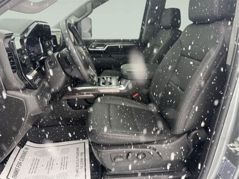 Used 2024 Chevrolet Silverado 2500 LTZ w/ LTZ Premium Package image 19