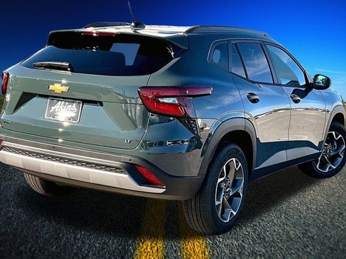 New 2026 Chevrolet Trax LT w/ Driver Confidence Package image 21