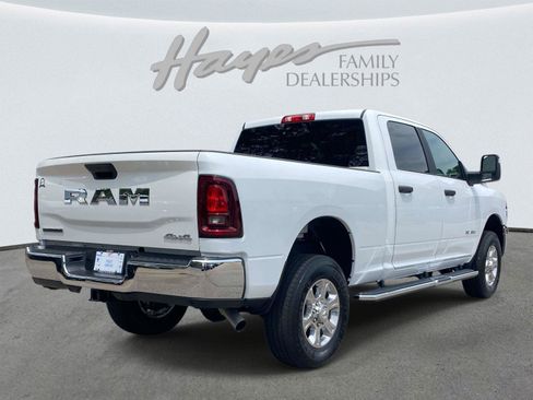 Used 2026 RAM 2500 Big Horn AWD/4WD image 3