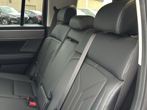 Used 2025 Hyundai Santa Fe SEL image 30