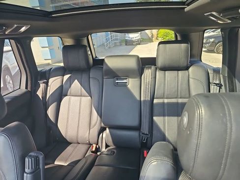 Used 2014 Land Rover Range Rover HSE AWD/4WD image 15