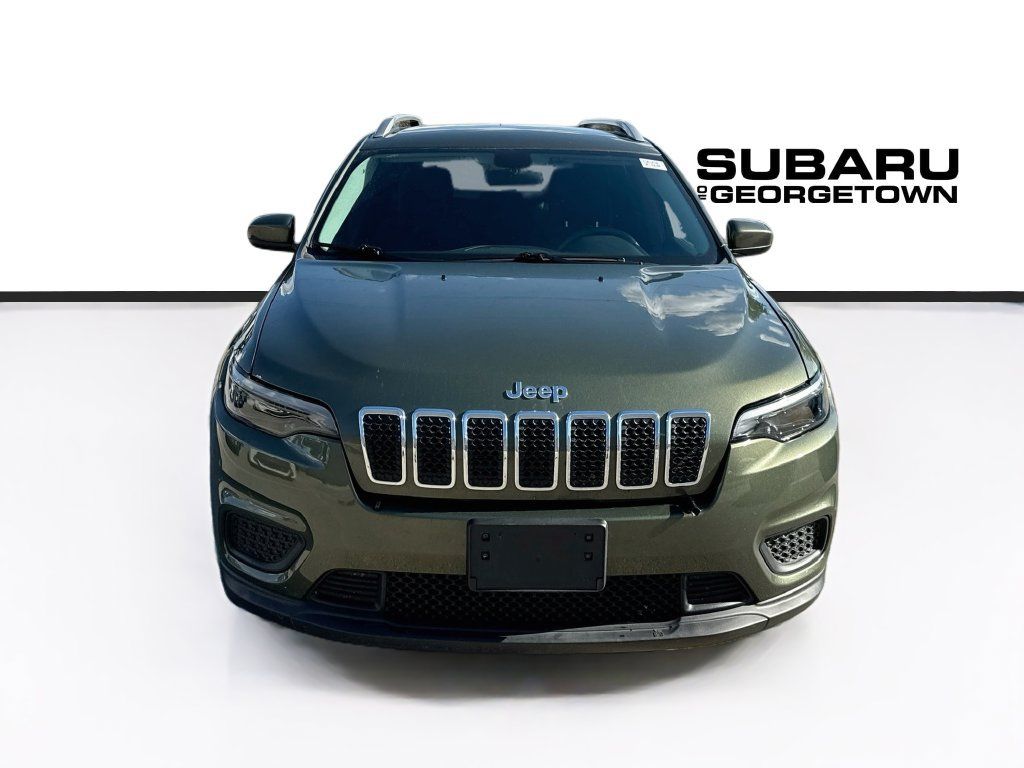 Used 2020 Jeep Cherokee Latitude FWD image 2