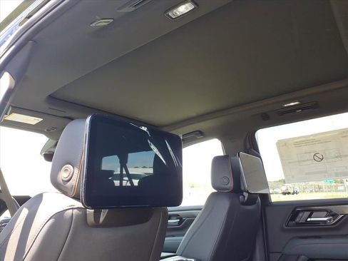 New 2026 GMC Yukon XL AT4 w/ AT4 Premium Plus Package AWD/4WD image 16