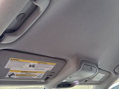 Used 2020 Chevrolet Equinox LT image 14