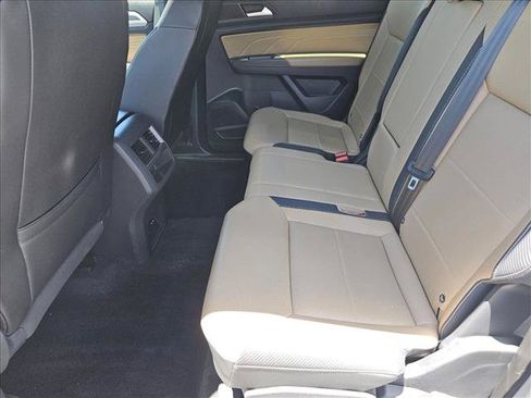 Used 2021 Volkswagen Atlas Cross Sport SE w/ Panoramic Sunroof Package AWD/4WD image 25