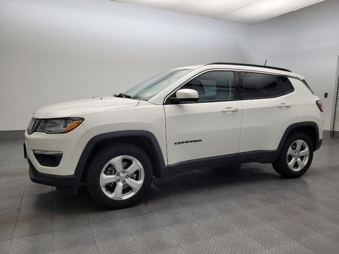 Used 2018 Jeep Compass Latitude image 2