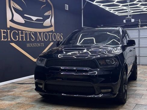 Used 2018 Dodge Durango SRT w/ Technology Group AWD/4WD image 3