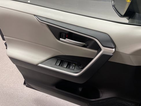 Certified 2025 Toyota RAV4 XLE Premium FWD image 14