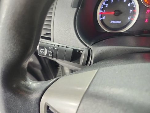 Used 2012 Nissan Sentra 2.0 S FWD image 14