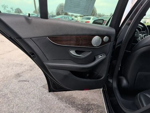 Used 2018 Mercedes-Benz C 300 4MATIC Sedan w/ Premium Package image 16