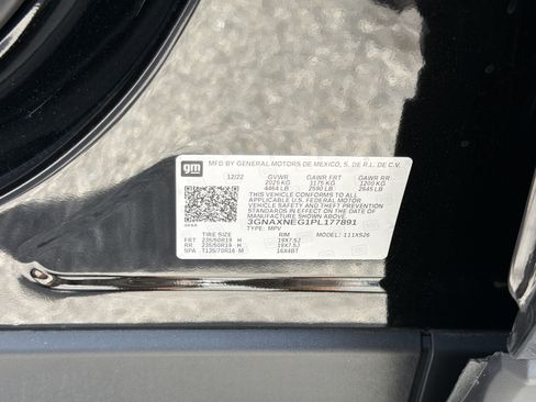 Used 2023 Chevrolet Equinox Premier FWD image 32