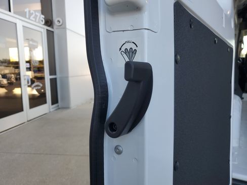 Used 2025 RAM ProMaster 2500 w/ Convenience Group image 22