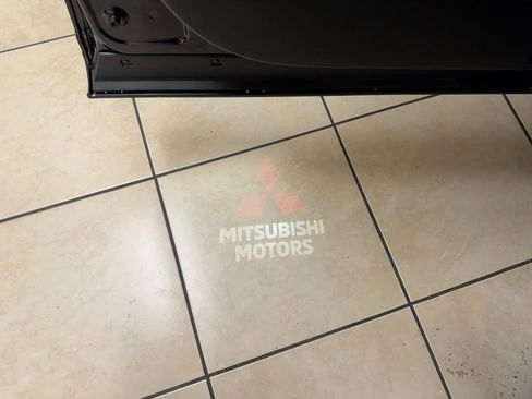 New 2026 Mitsubishi Outlander SE image 8