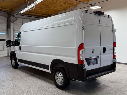 Used 2023 RAM ProMaster 2500 FWD image 2