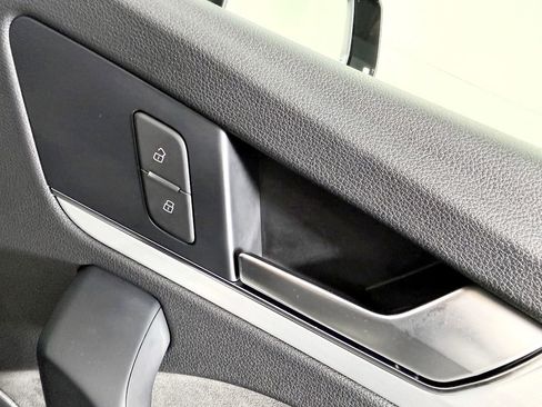 Used 2020 Audi SQ5 Premium w/ Convenience Package image 50