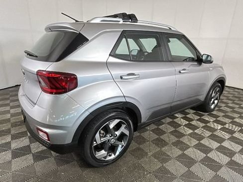 Certified 2023 Hyundai Venue SEL FWD image 2
