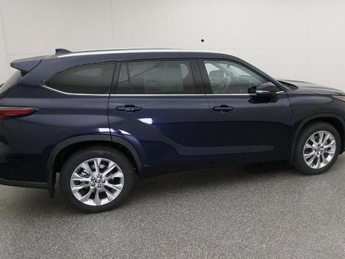 New 2026 Toyota Highlander Limited image 10