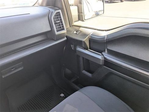 Used 2018 Ford F150 XLT w/ Equipment Group 302A Luxury image 19