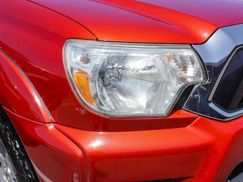 Used 2012 Toyota Tacoma PreRunner w/ TRD Off-Road Pkg RWD image 10