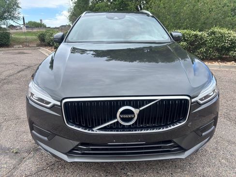Used 2019 Volvo XC60 T6 Momentum w/ Multimedia Package AWD/4WD image 4