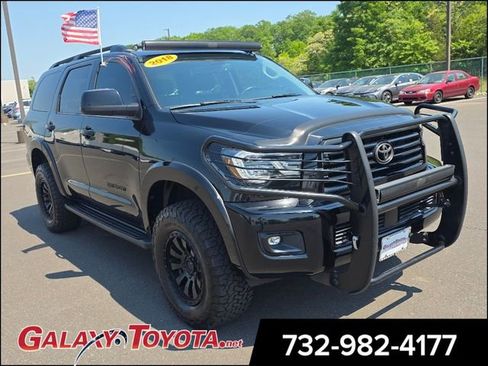 Used 2018 Toyota Sequoia TRD Sport AWD/4WD image 1