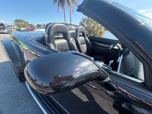 Used 2005 Chevrolet SSR w/ Preferred Equipment Group image 24