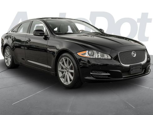 Used 2012 Jaguar XJ RWD image 4