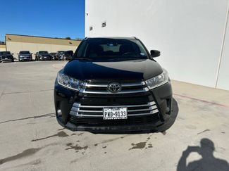 Used 2017 Toyota Highlander Limited video 2
