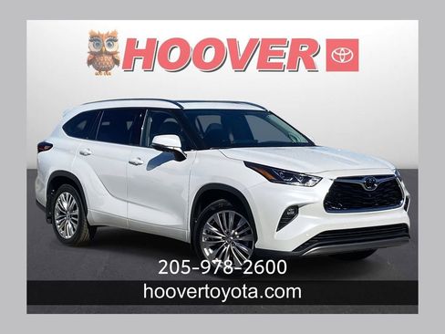 Used 2026 Toyota Highlander Limited AWD/4WD image 1