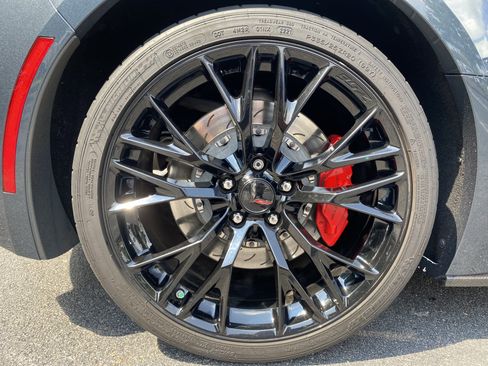 Used 2019 Chevrolet Corvette Z06 image 44