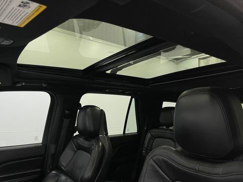 Used 2020 Lincoln Navigator Reserve w/ Luxury Package image 11