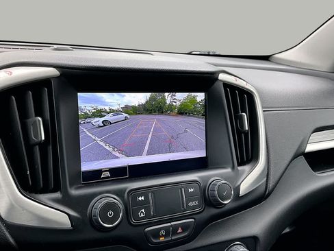 Used 2024 GMC Terrain SLT AWD/4WD image 26