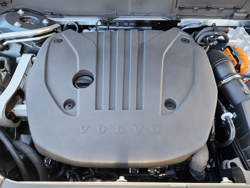 New 2027 Volvo XC90 T8 Plus AWD/4WD image 33