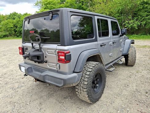 Used 2018 Jeep Wrangler Unlimited Sport S AWD/4WD image 6