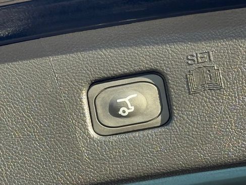 Certified 2024 Ford Edge SEL w/ Convenience Package AWD/4WD image 29