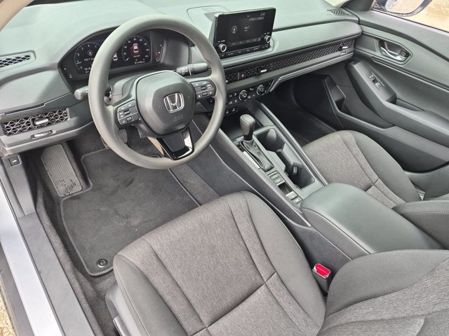 Used 2025 Honda Accord SE image 15