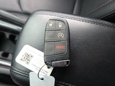 Used 2022 Jeep Compass Latitude AWD/4WD image 8