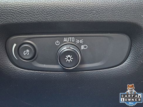 Used 2023 Chevrolet Traverse Premier w/ Redline Edition image 28