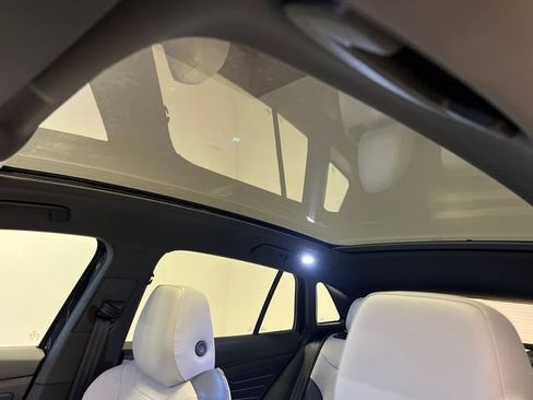 New 2025 Volkswagen ID.4 Pro S Plus image 21