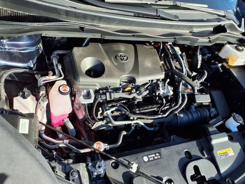 Used 2024 Toyota Sienna XLE image 39