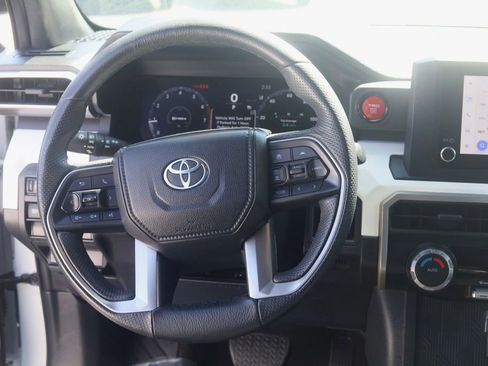 Used 2024 Toyota Tacoma TRD Off-Road AWD/4WD image 23