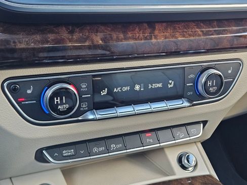 Used 2018 Audi Q5 Prestige image 19