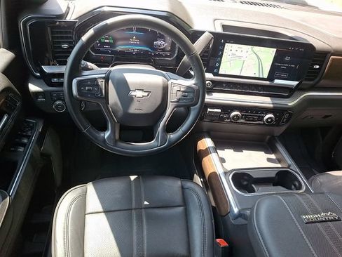 Used 2024 Chevrolet Silverado 3500 High Country w/ Technology Package AWD/4WD image 11