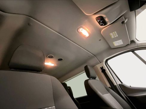 Used 2020 Ford Transit 350 XLT image 27