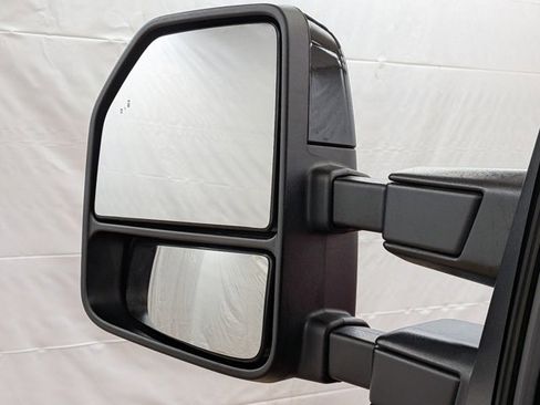 Used 2023 Ford F250 Lariat w/ Black Appearance Package image 19