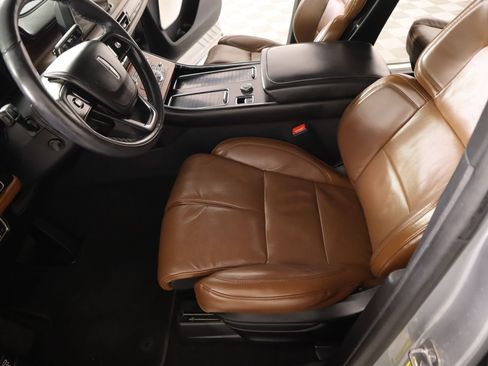 Used 2021 Lincoln Aviator Reserve w/ Equipment Group 201A image 12