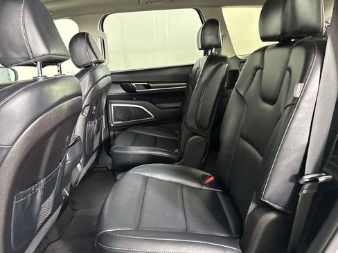Used 2025 Kia Telluride S FWD image 25