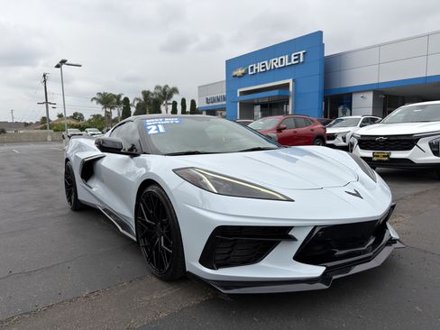 Used 2021 Chevrolet Corvette Stingray Premium Cpe w/ Z51 Performance Package RWD image 2